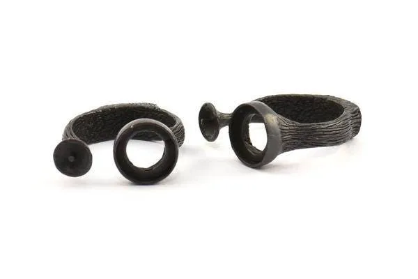 Adjustable Ring Settings, 1 Oxidized Brass Black Adjustable Rings with 2 Stone Settings N0232 S260