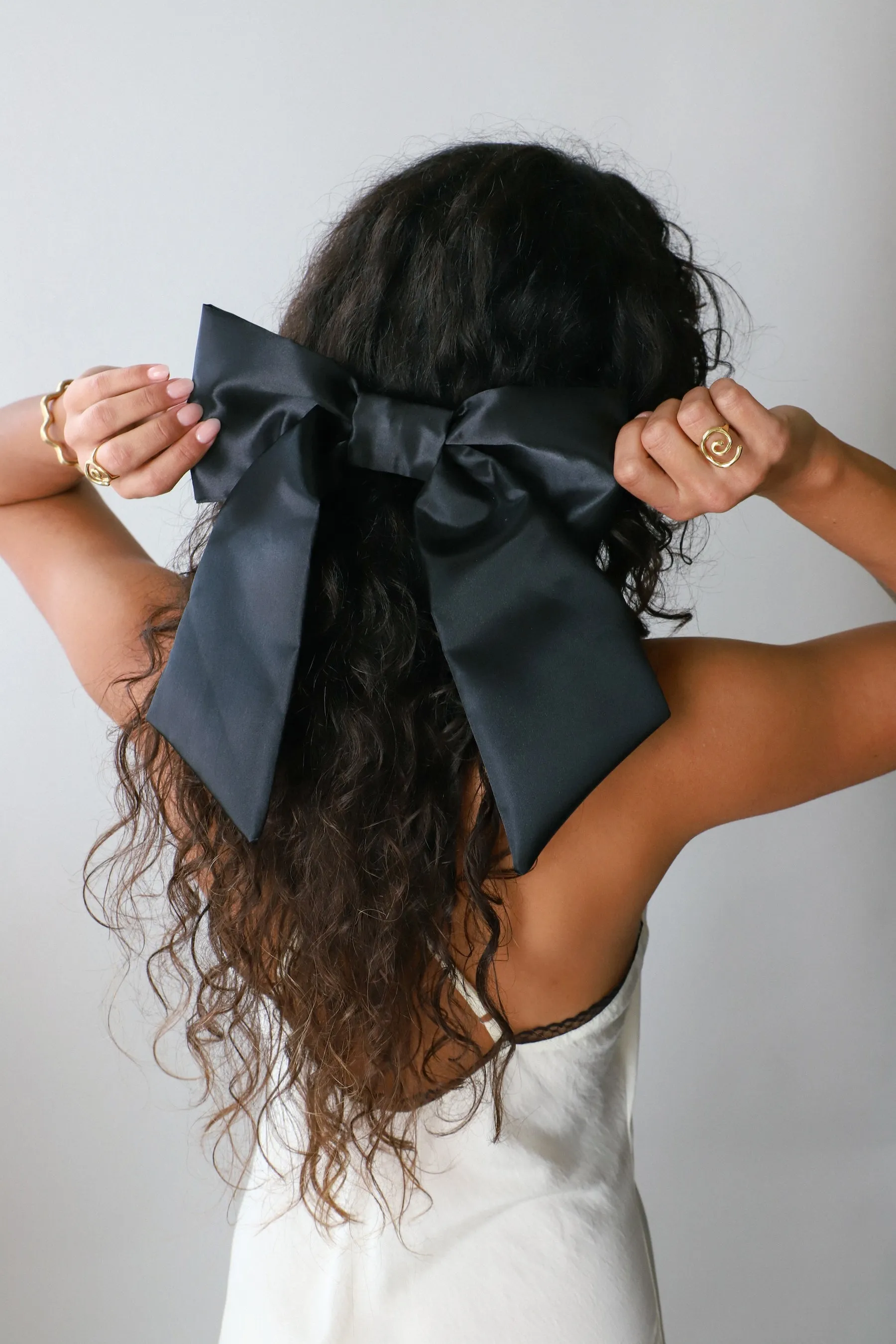 Black Giant Bow Clip