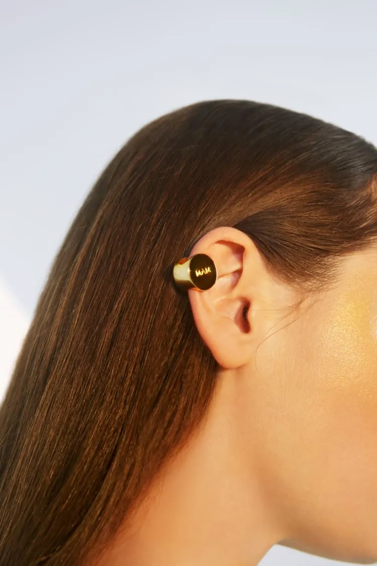 Gold circular ear-cuff