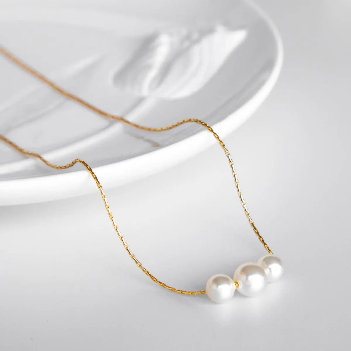 Gold Pearl Necklace - Simple Pearl Necklace - Pearl Jewelry - June Birthstone - Delicate Necklace - Minimal Necklace - Minimalist Jewelry