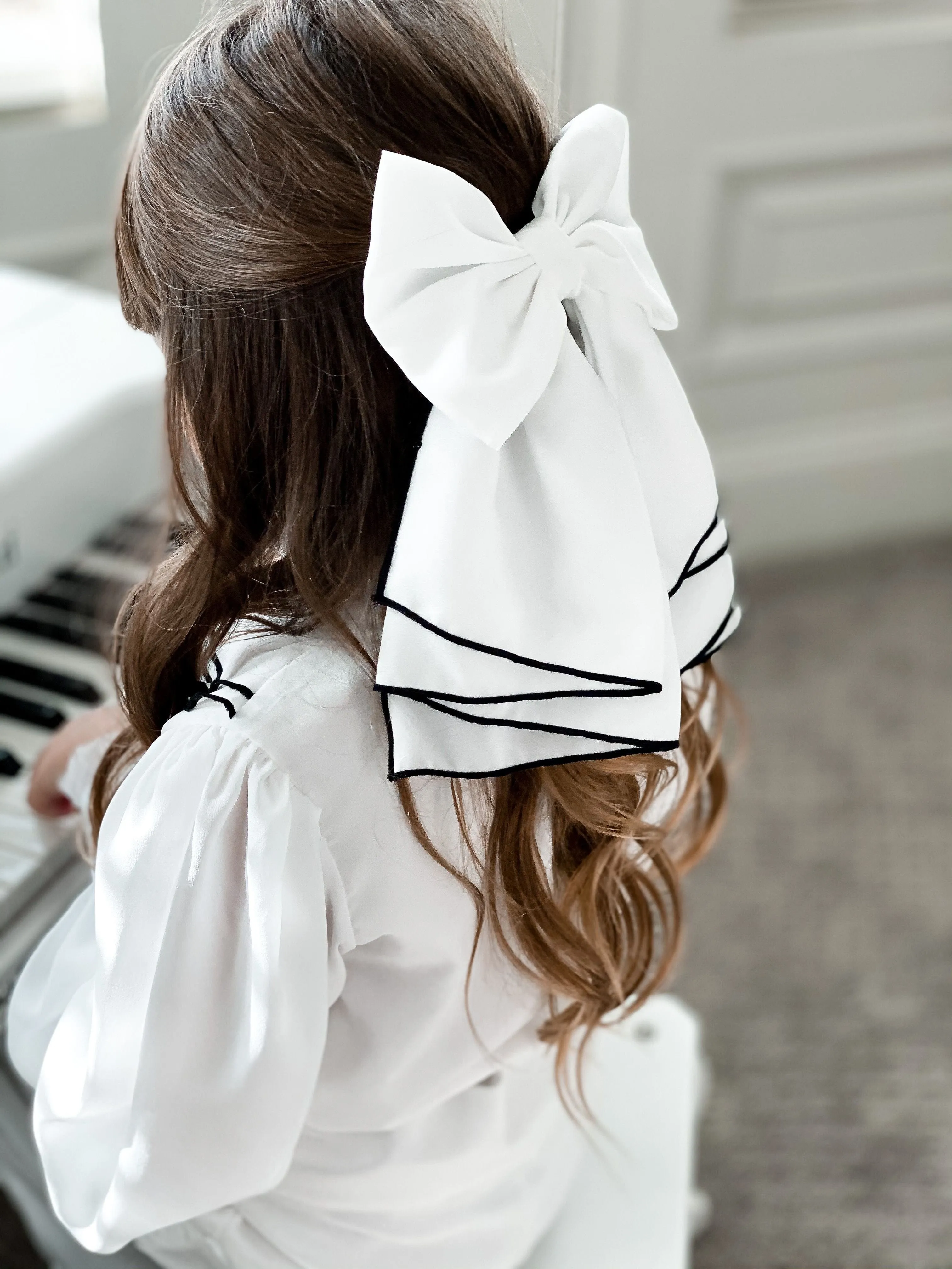 Gwen White Cascading Hair Bow