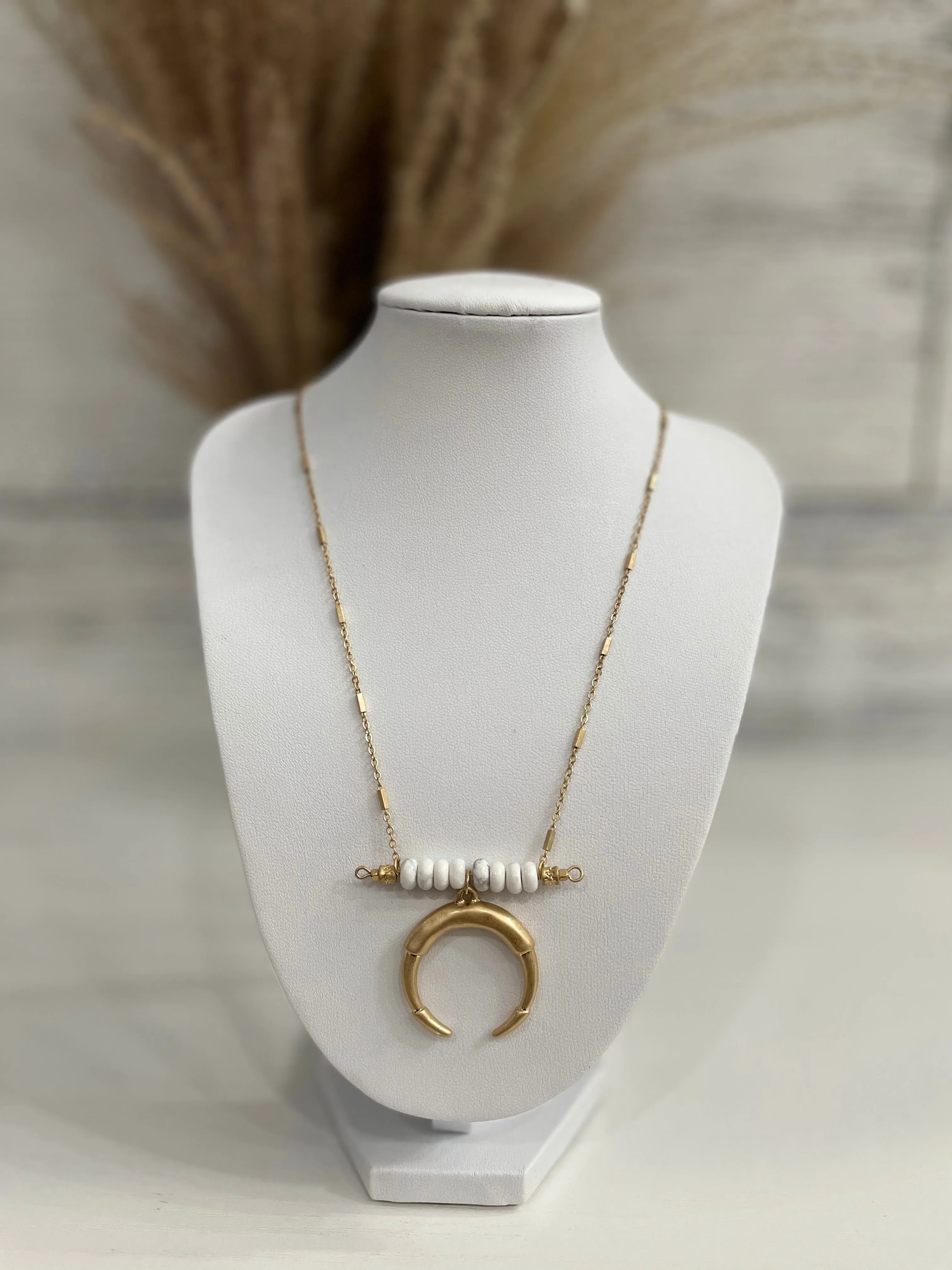 Horseshoe Necklace