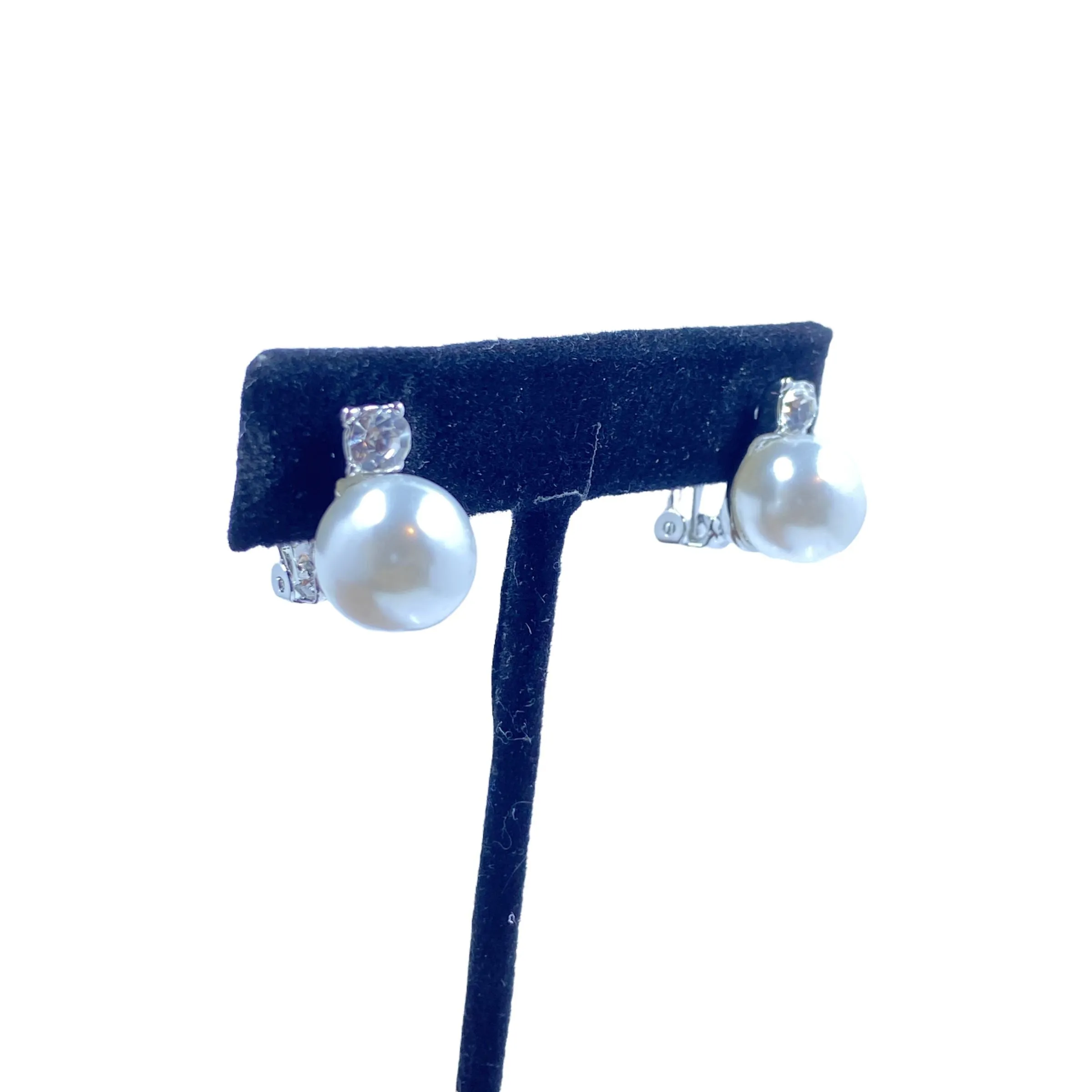 Noemi Pearl Clip On Earrings