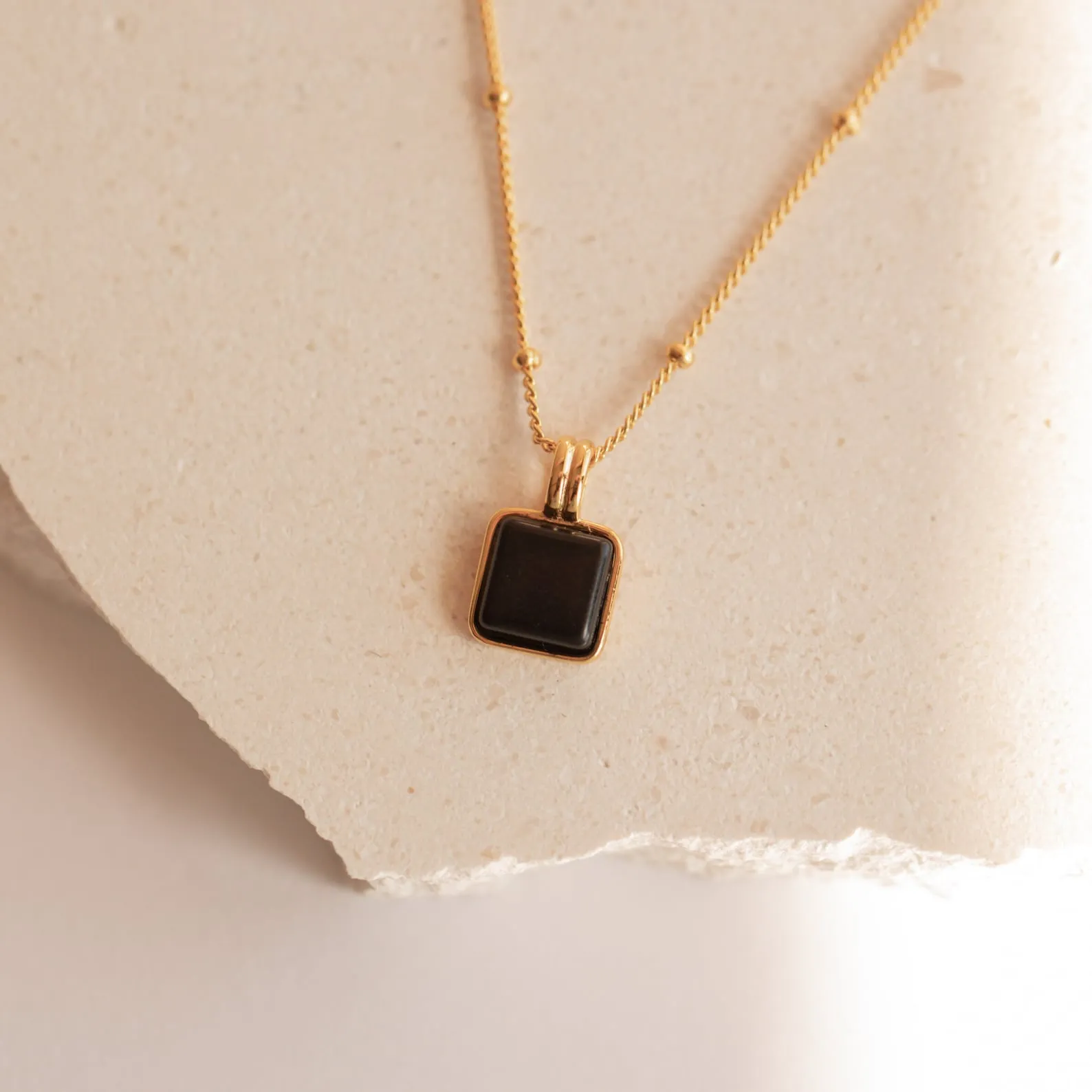 Waverly Black Necklace