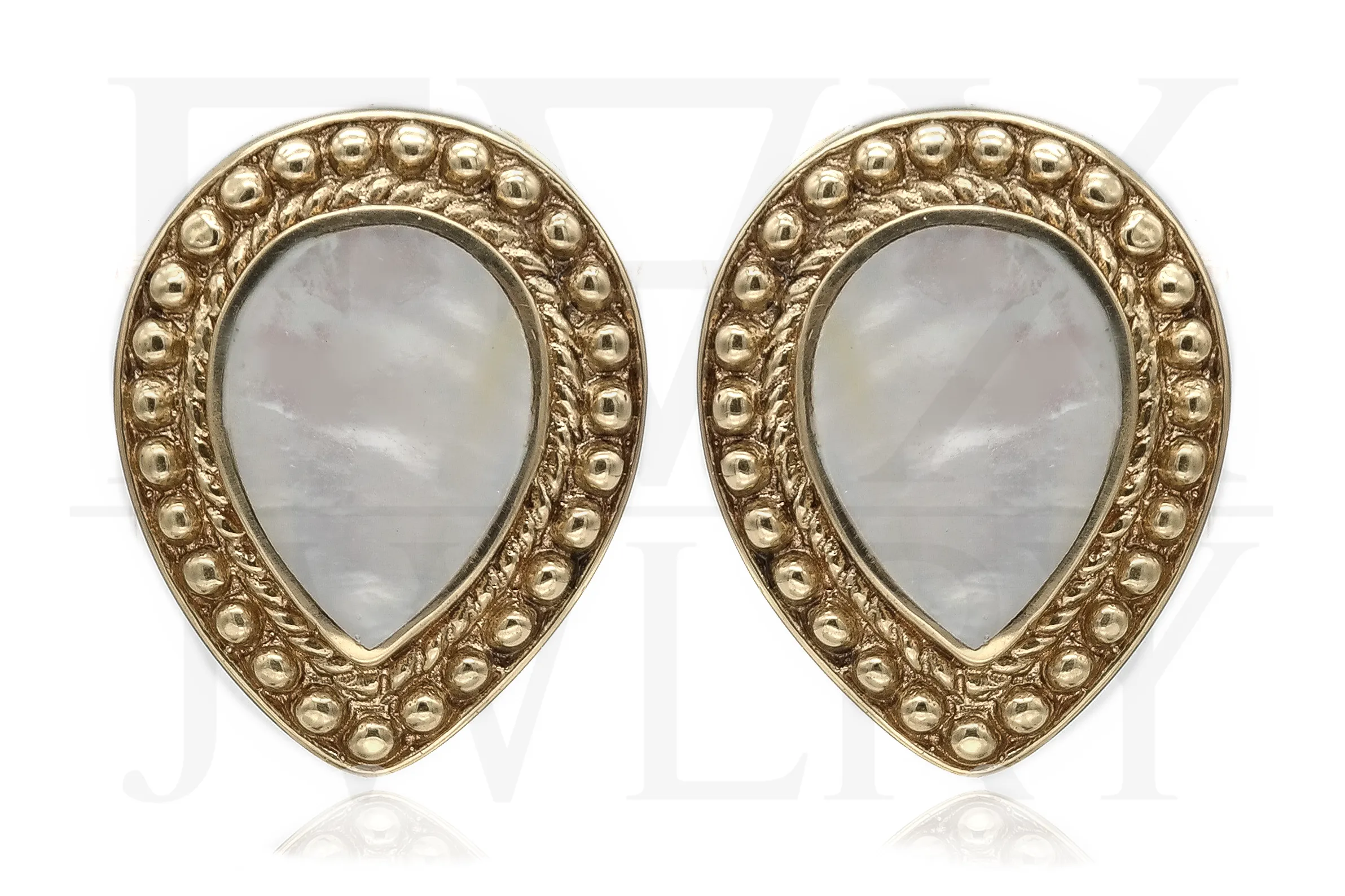 White Shell Teardrop Ear Weights